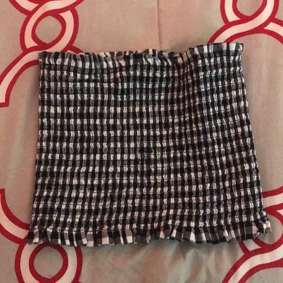 Heart & Hips Other - Checkered tube top ☕️ cropped and super cute!